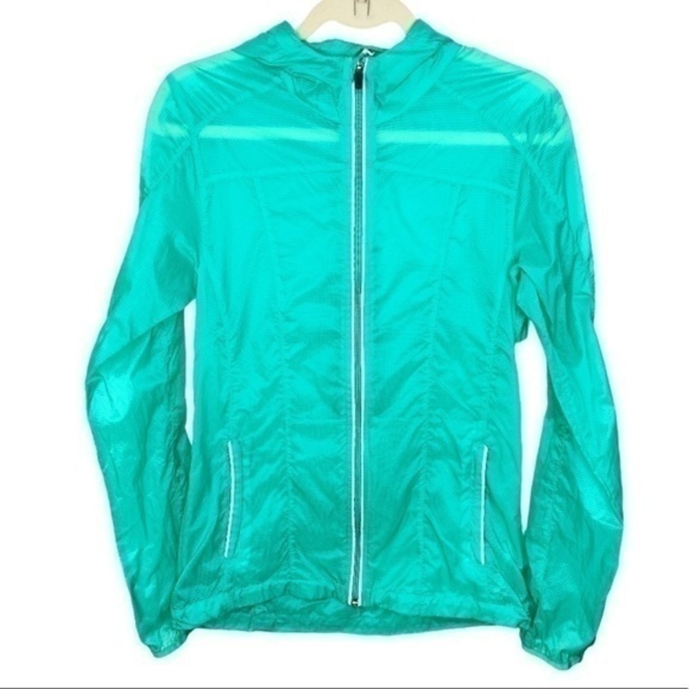 Fabletics Packable YALU Windbreaker Size Small